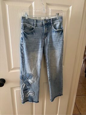 Tribal Light Blue Cropped Embroidered Patch Work Jeans Size 4 / m / L